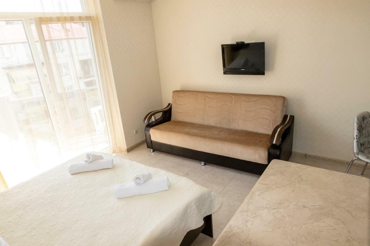 Orbi Apartment Ruslan Batumi Exterior photo