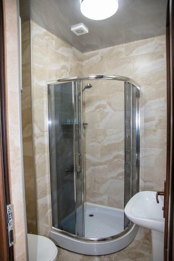 Orbi Apartment Ruslan Batumi Exterior photo